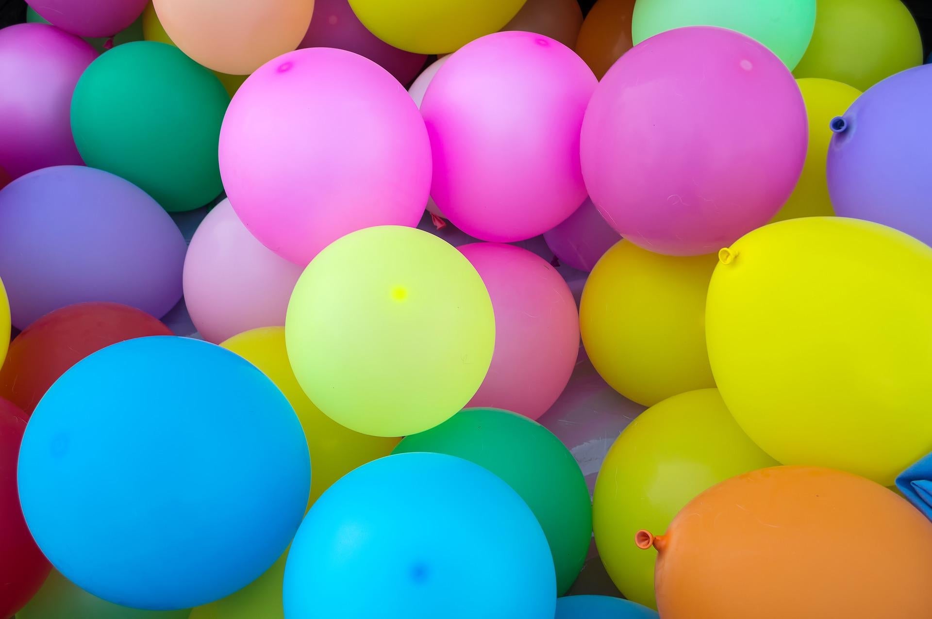 Globos de colores, infinitas posibilidades y alegría en eventos - Mis Globos
