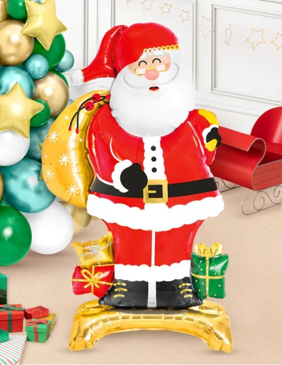 Esferas navideñas gigantes  Christmas decorations, Beautiful christmas  decorations, Christmas yard decorations
