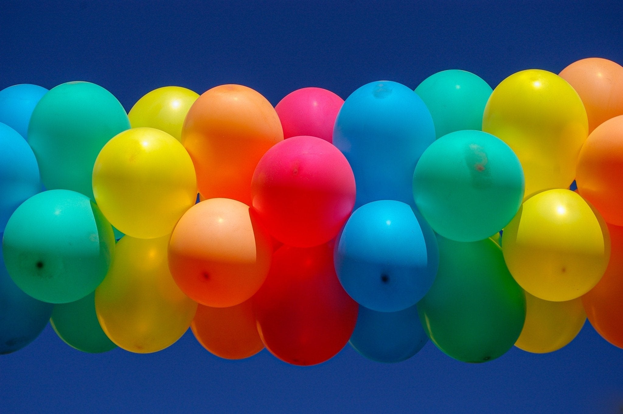 Lleva tu marca a lo más alto con los globos personalizados para empresas - Mis Globos