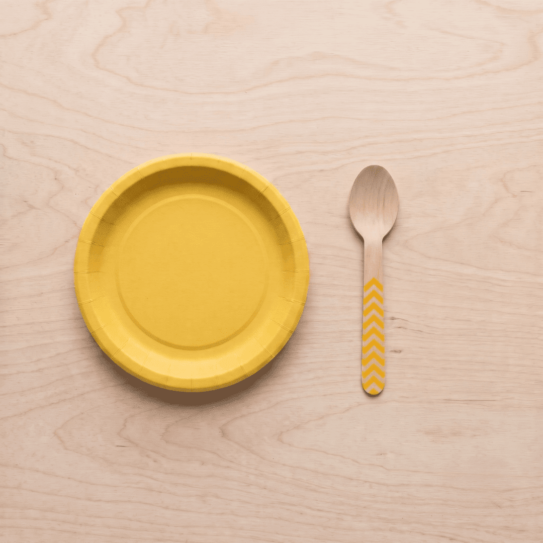Platos pequeños de cartón amarillo 18 cm | 8 unidades