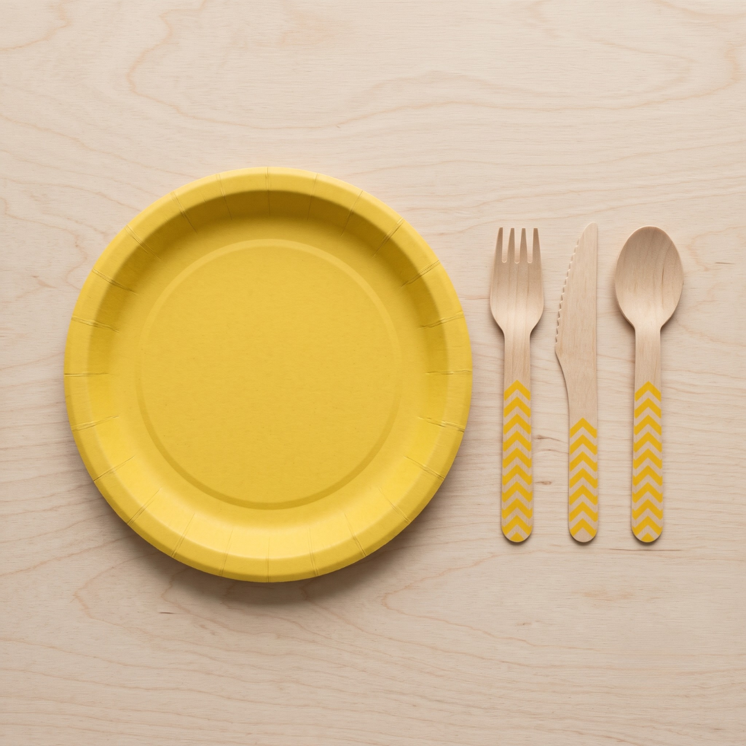 Platos grandes de cartón amarillo 23 cm | 8 unidades